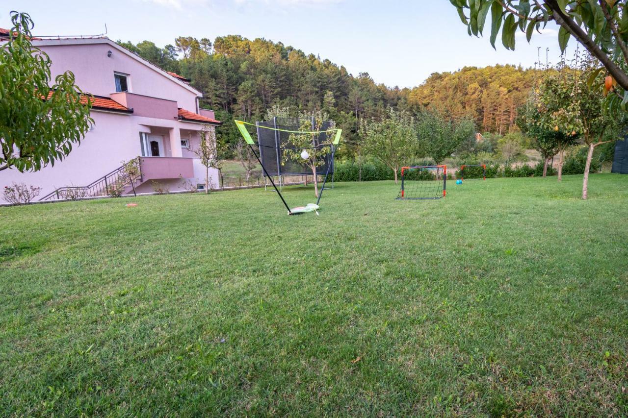 Green Paradise Estate Trilj Kültér fotó